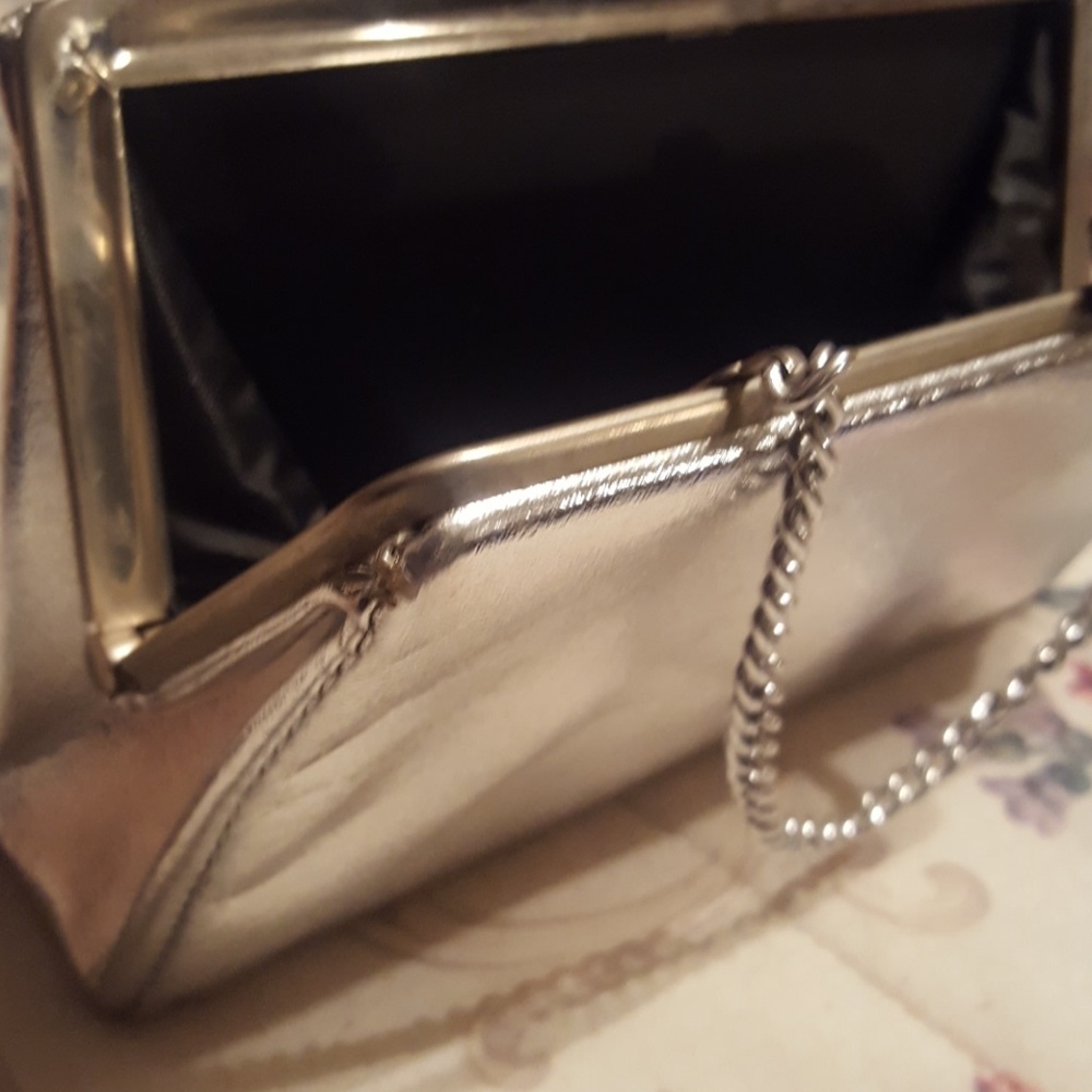 Handbag - Picture 3 of 3